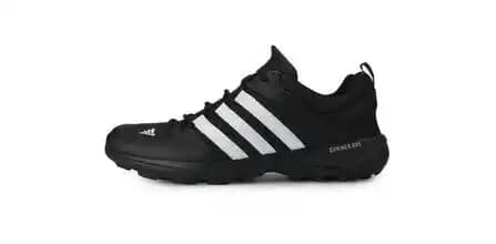 Adidas Yürüyüş Ayakkabıları: Konfor ve Teknik Özelliklerle Günlük ve Doğa Yürüyüşleri İçin Uygun Seçenekler