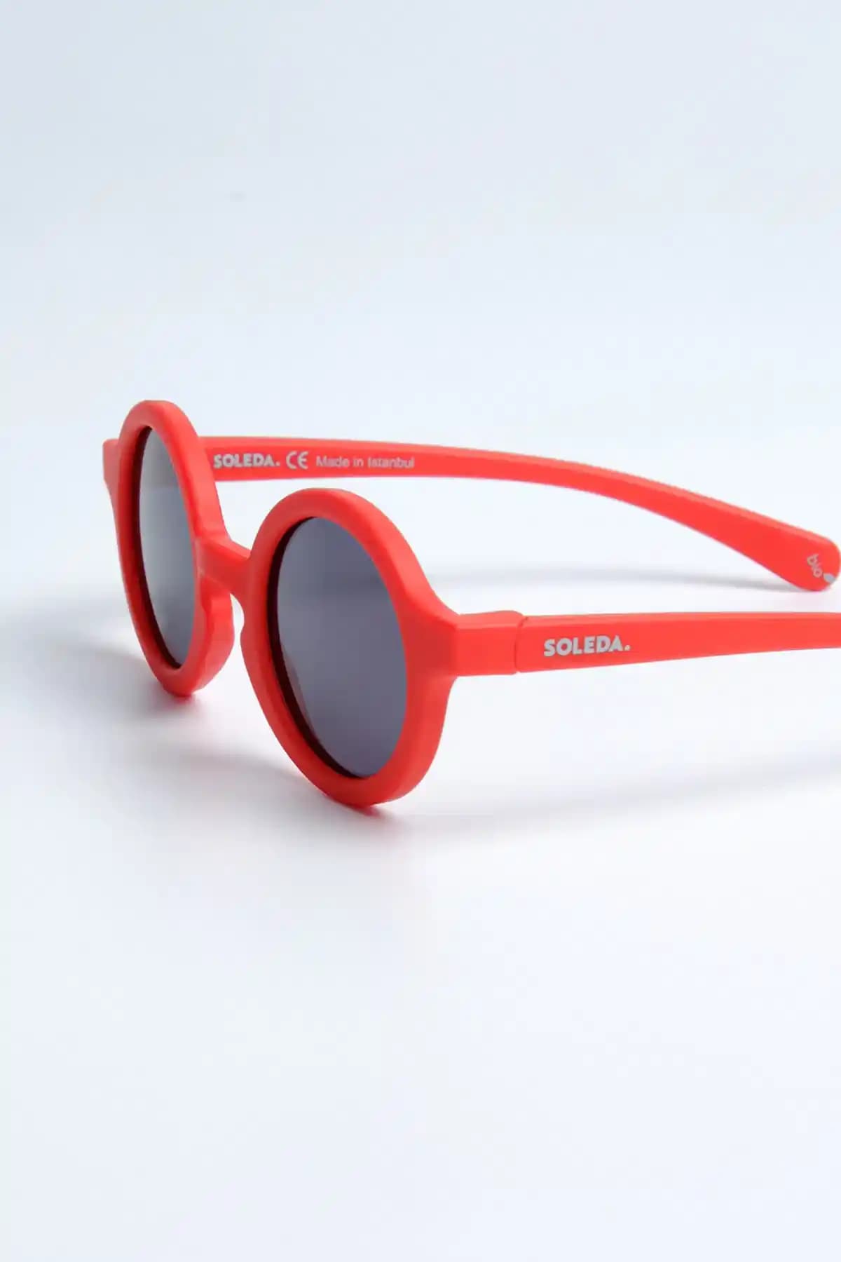 Bebek Güneş Gözlükleri Seçerken Güvenlik ve Şıklık Dengesini Sağlama Rehberi