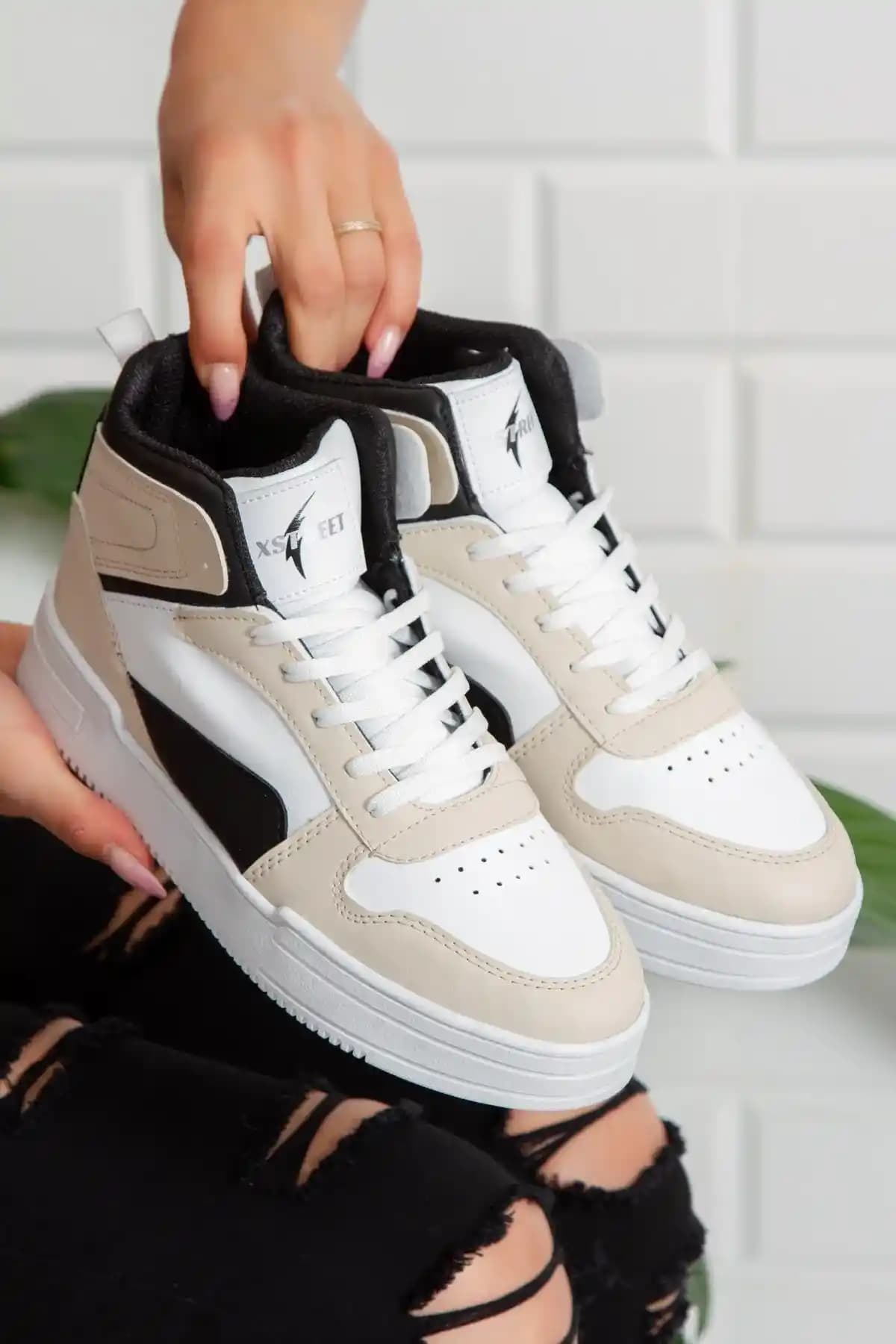 Bilekli Ayakkabı Tarz Alternatifleri ve Günümüz Modasındaki Çok Yönlülük