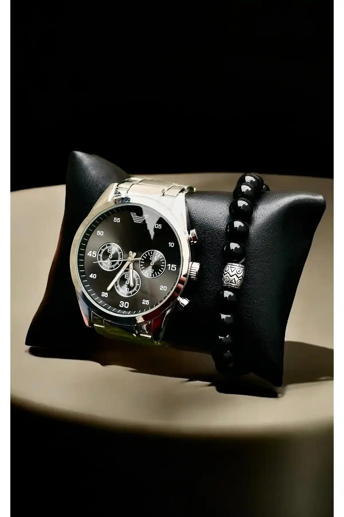 Bileklikli Kol Saatleri: Giyilebilir Teknolojilerde Şıklık ve Fonksiyonellik Bir Arada