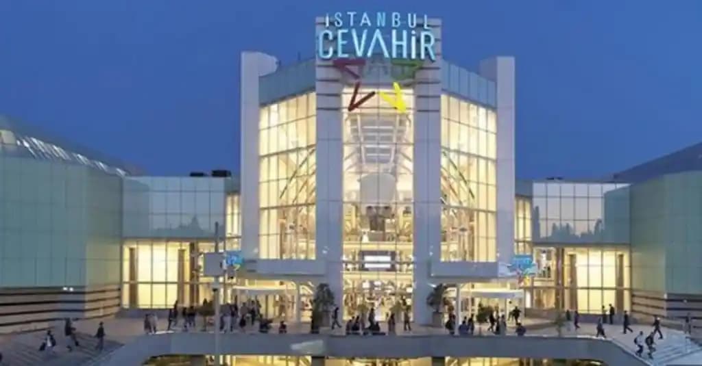 Cevahir AVM'de Ayakkabı Alışveriş Rehberi: Marka Seçenekleri ve Dikkat Edilmesi Gerekenler