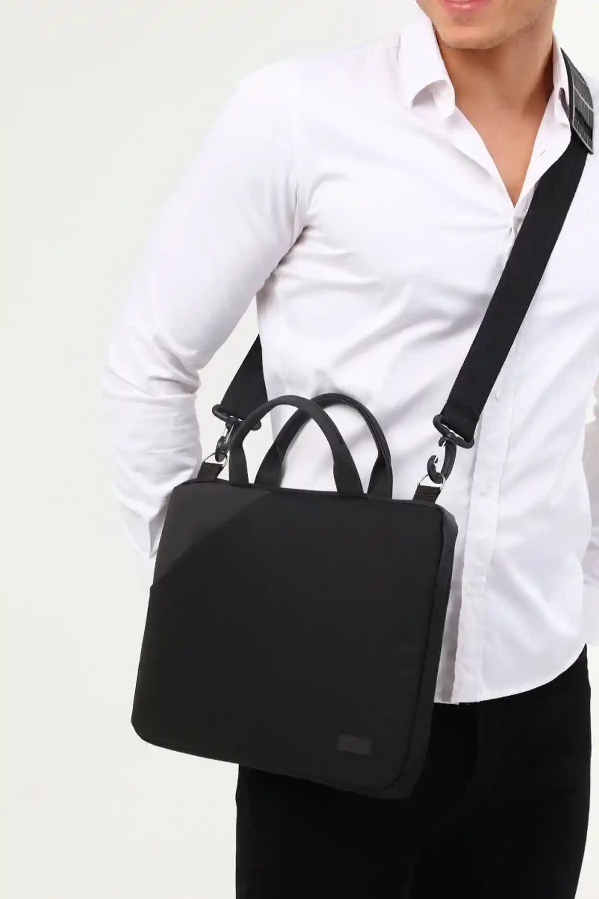 Darbeye Karşı Koruma Özelliği Olan Çantalar: Elektronik ve Gadget Güvenliğinde Yeni Standartlar