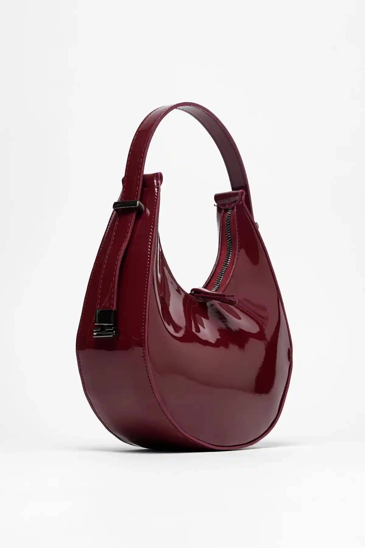 Dayanıklı Rugan Kadın Çanta Tasarımı: Estetik ve Dayanıklılığın Buluşması