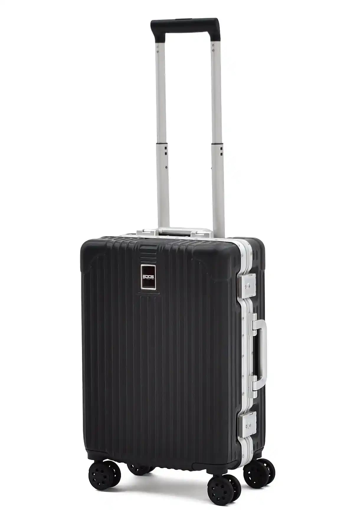 Dayanıklı Sert Valizler: Uzun Yolculuklar ve Zorlu Koşullar İçin Güvenilir Seçenekler