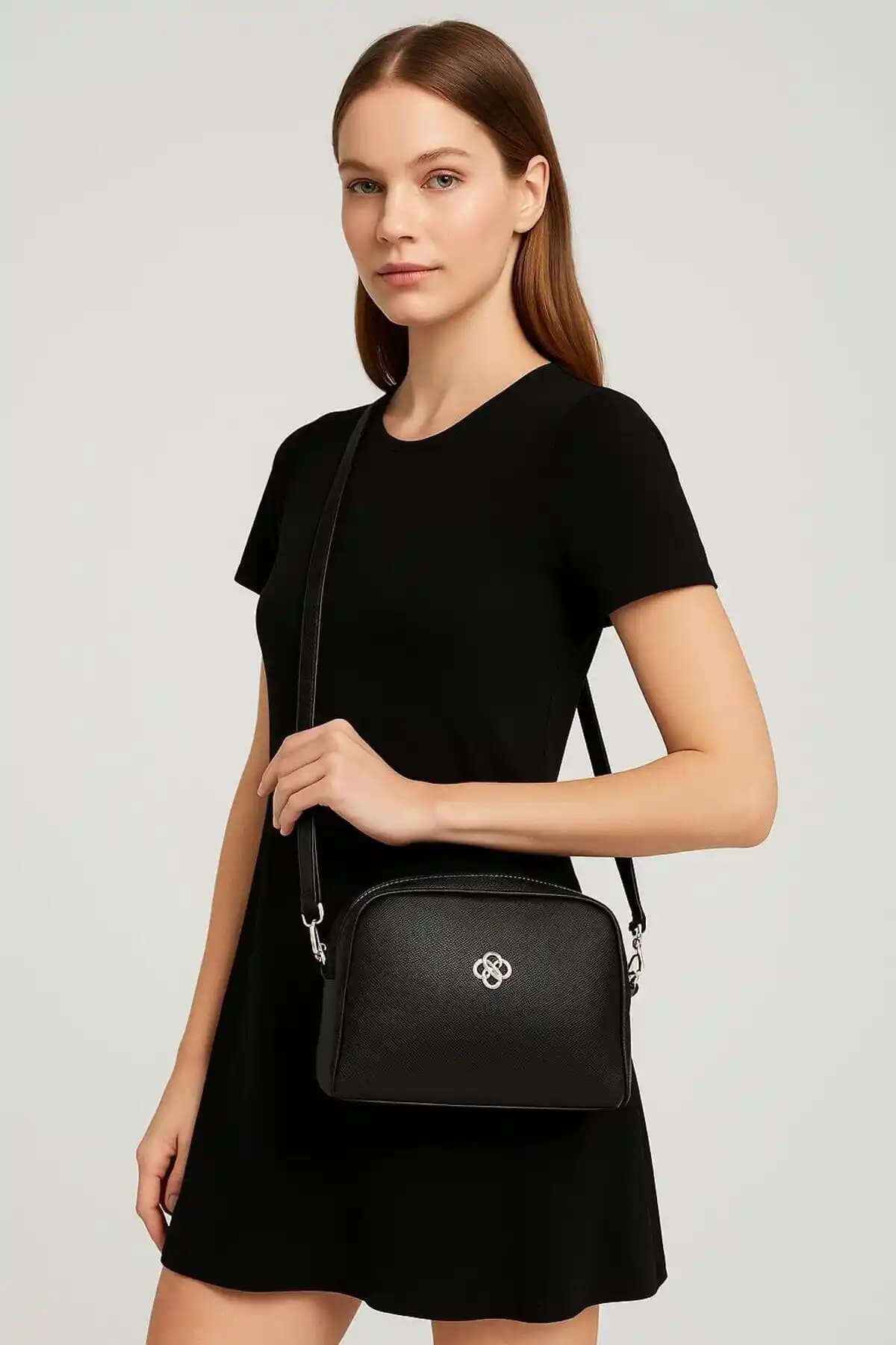 Dez Store Omuz Çantaları: Dayanıklı ve Şık Tasarımlarla Günlük Kullanım İçin Ideal Seçenekler