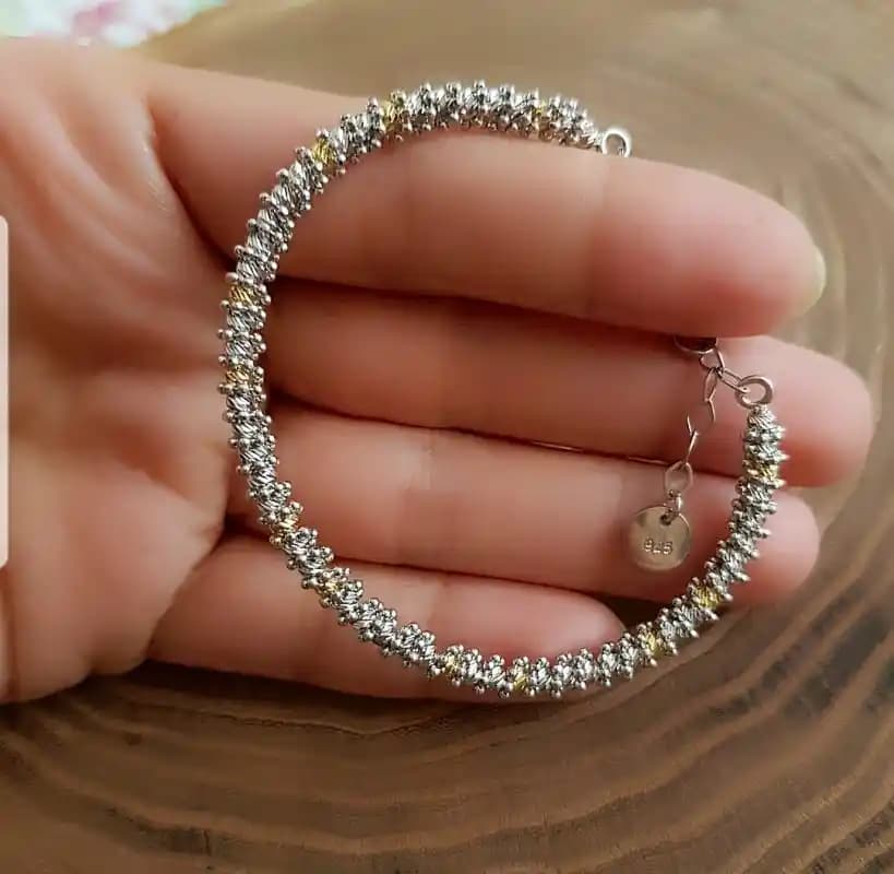 Doricalı Güçlü Aksesuarlar: Elektronik ve Giyilebilir Teknolojide Estetik ve Fonksiyonellik