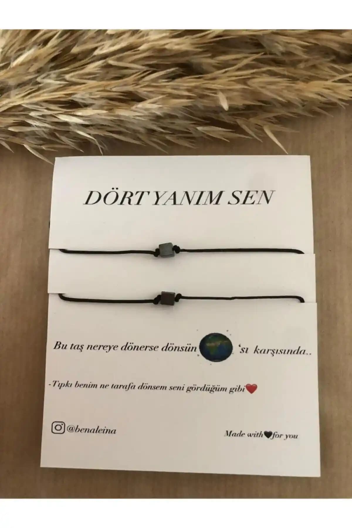 Dört Yanım Sen Bileklik Seti: Renkli ve Fonksiyonel Elektronik Aksesuarlar