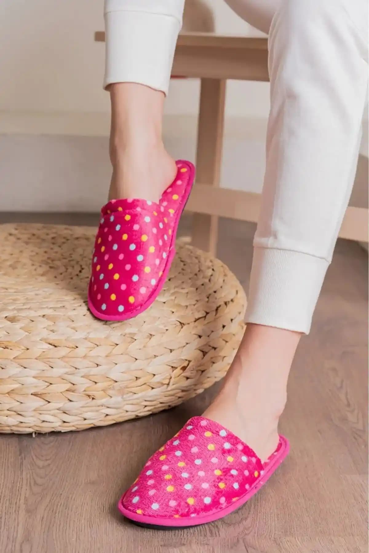 EMS Teknolojisinin Günlük Kullanımda Kadın Ev Terliği ve Rahatlık Üzerine Etkileri