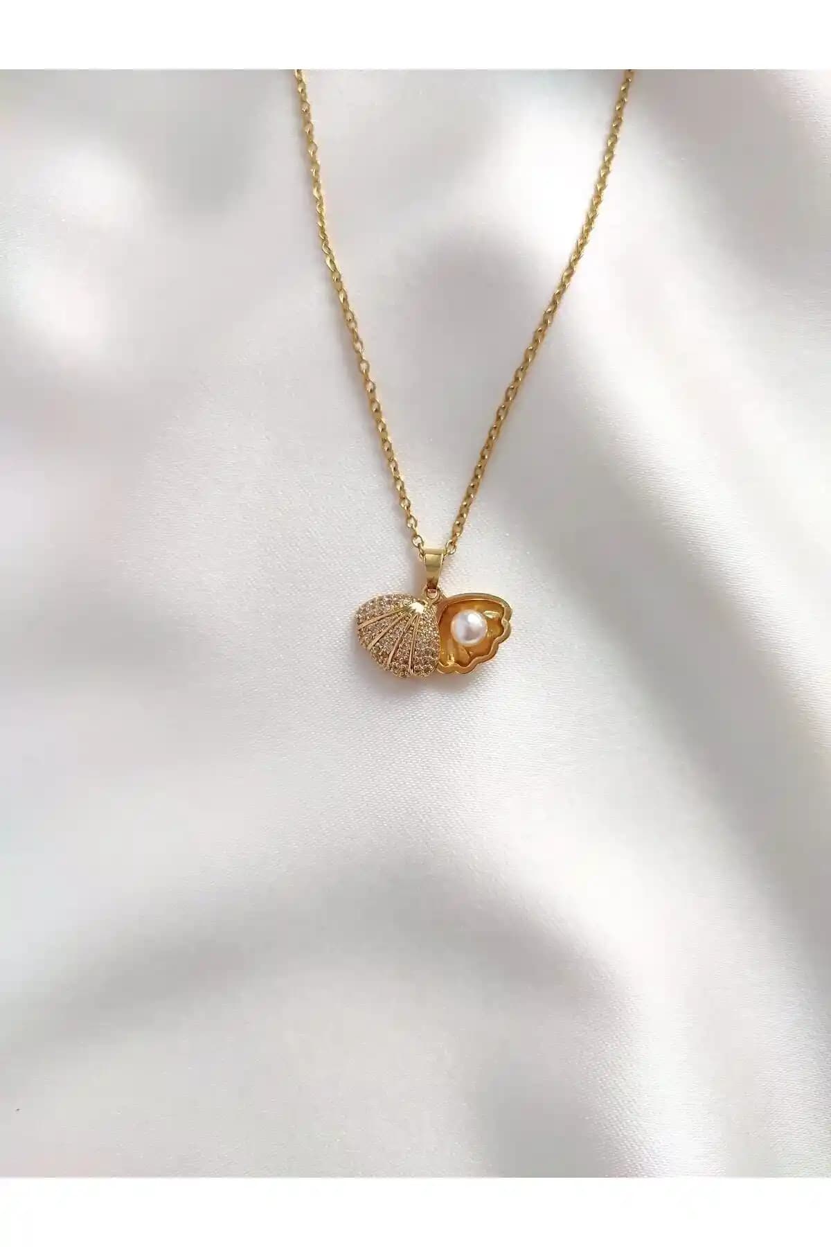 Ephesus Kadın Kolyesi: Tarih ve Zarafetin Buluştuğu Estetik Takı Seçeneği