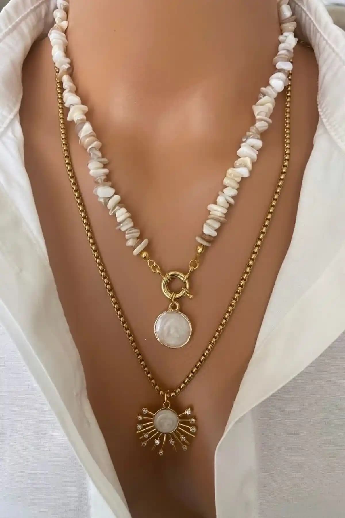 Ephesus Temalı Krem Rengi Kadın Doğal Kolye: Tarih ve Estetiğin Buluşması