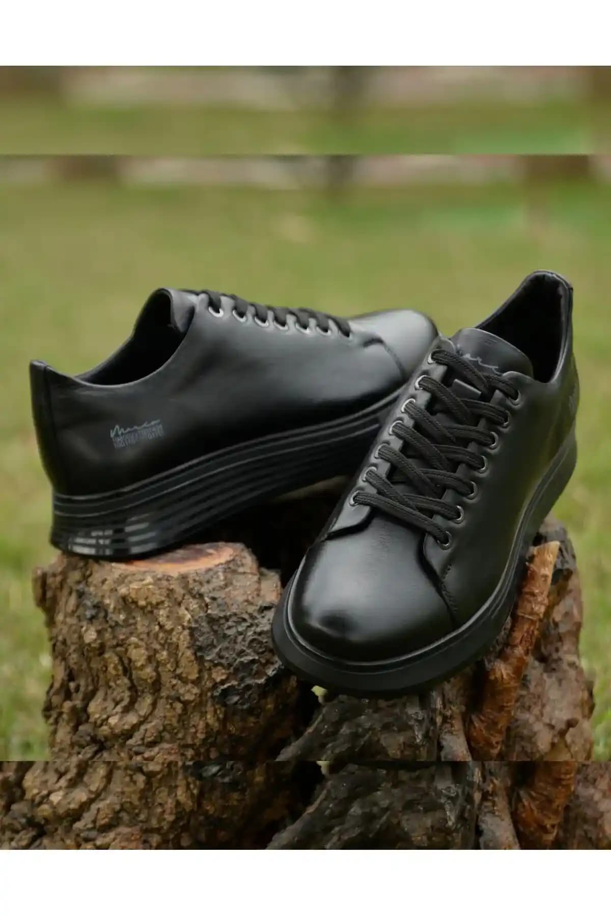 Erkek Ayakkabılarında Şıklık ve Konfor: Modeller, Malzemeler ve Seçim İpuçları