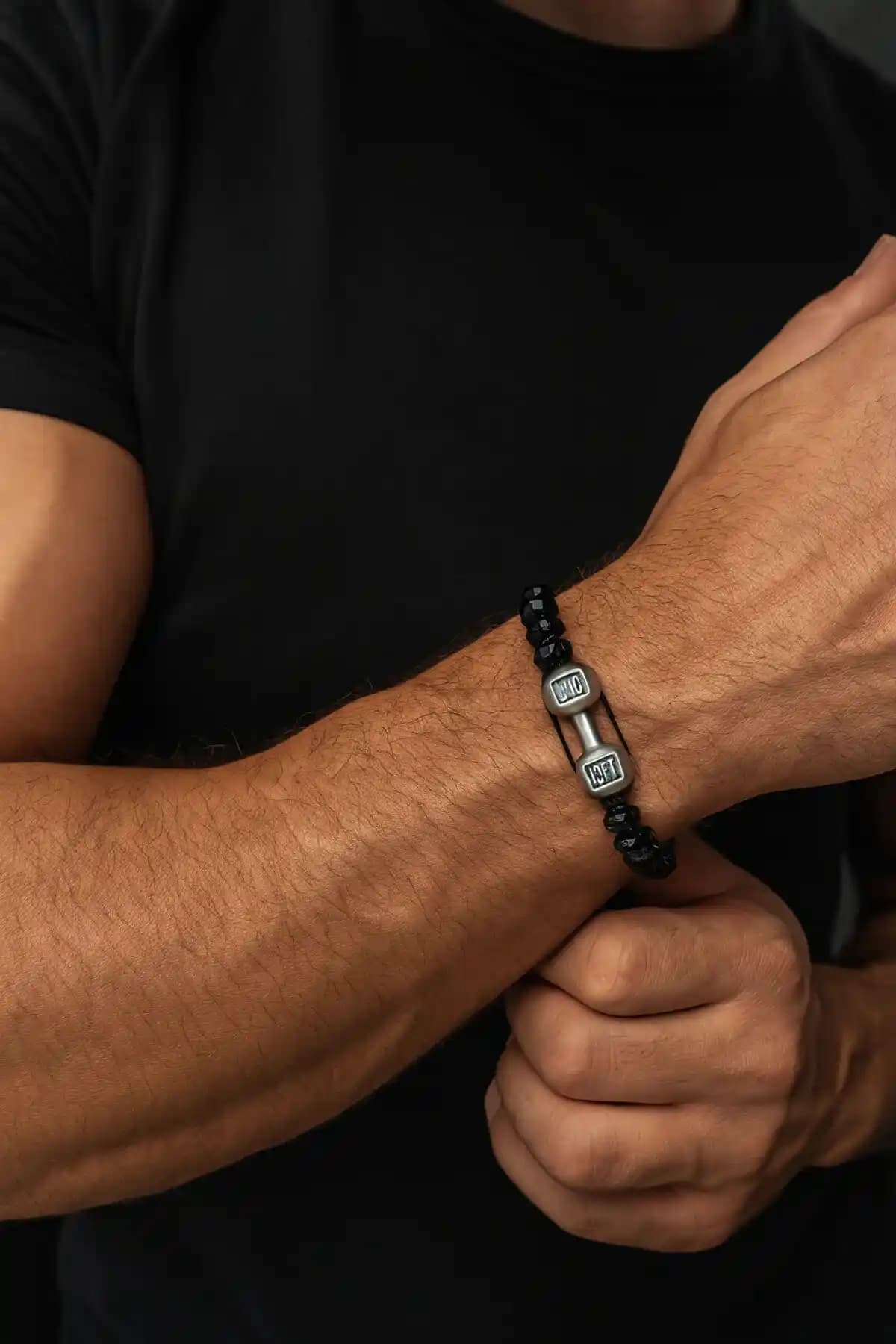 Erkek Güç Bileklikleri: Dayanıklı ve Estetik Spor Aksesuarları