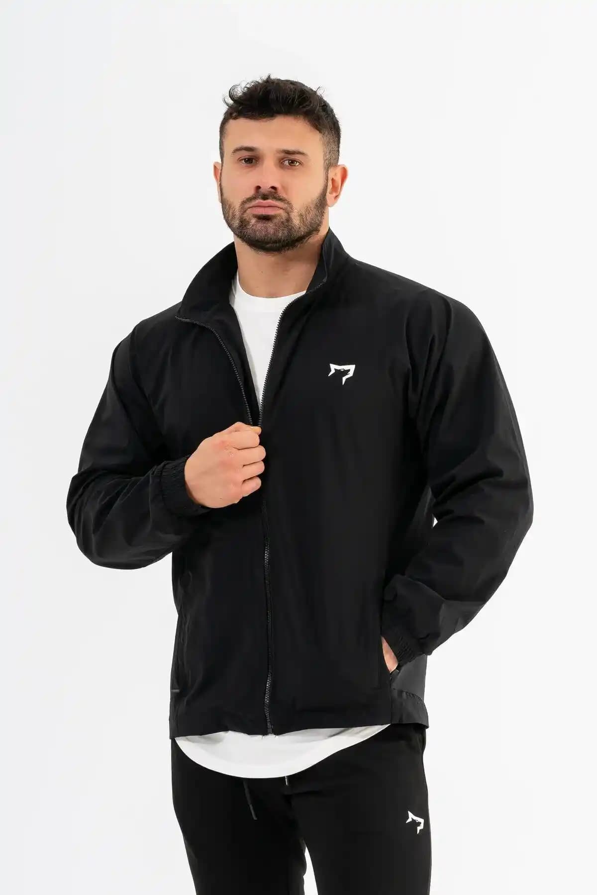 Erkek Spor Ceketlerin Günlük Giyimdeki Yeri ve Moda Trendleri Hakkında Bilgi