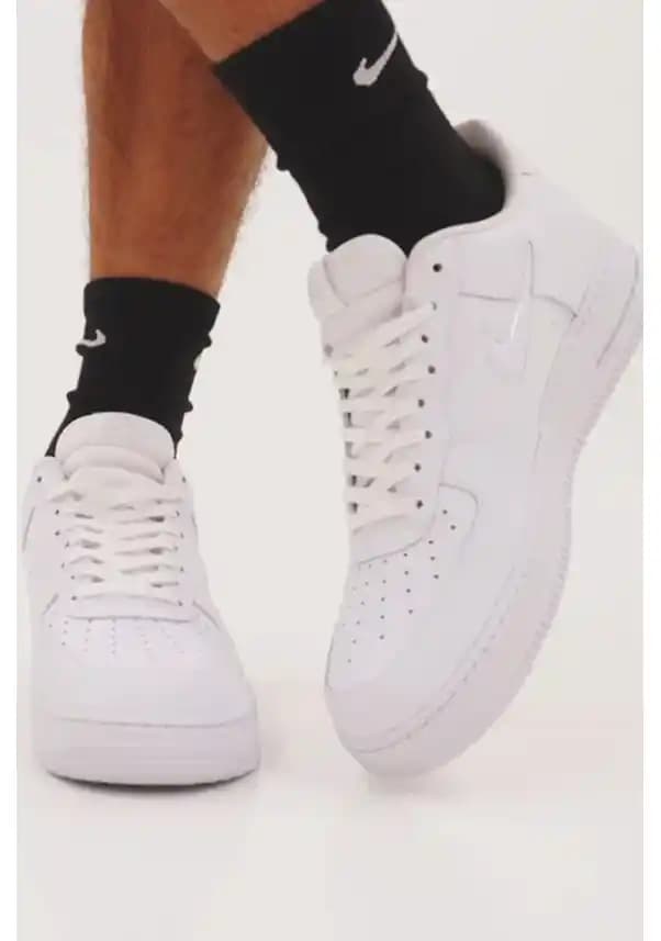 Erkekler İçin Air Force Ayakkabıları ve Günlük Kullanım Alternatifleri