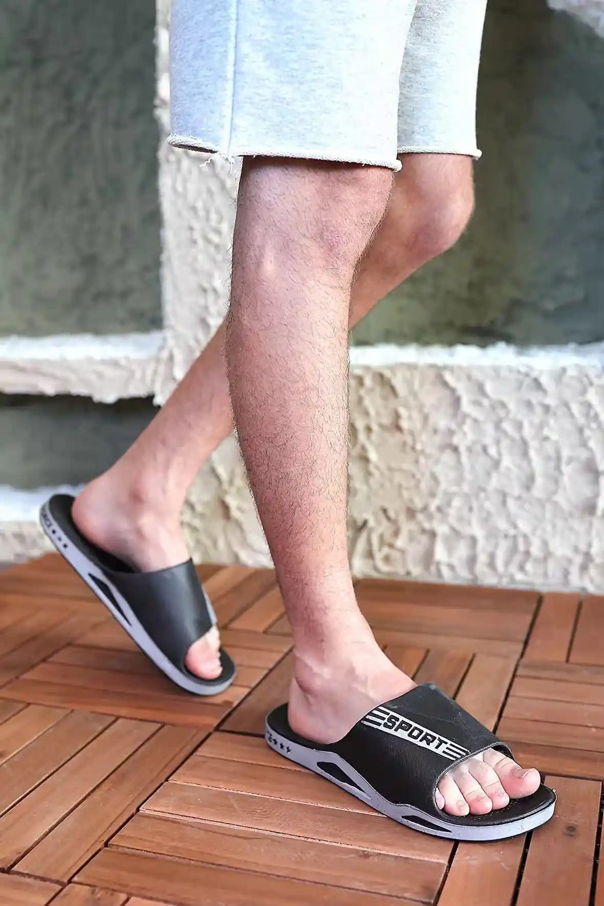 Erkekler İçin Şık ve Fonksiyonel Havuz Terliği Modelleri Güncel Trendler ve Özellikler