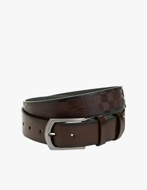 Erkekler İçin Şık ve Fonksiyonel Kemerler: Güncel Trendler ve Tasarım Seçenekleri