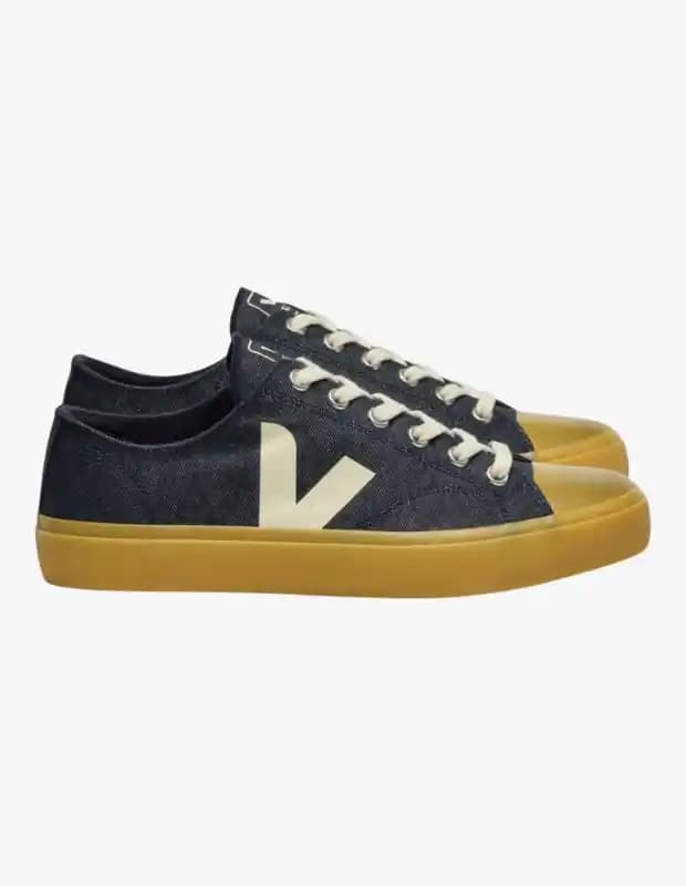 Erkekler İçin Sneaker Alışveriş Rehberi: Doğru Seçim ve Bakım İpuçları
