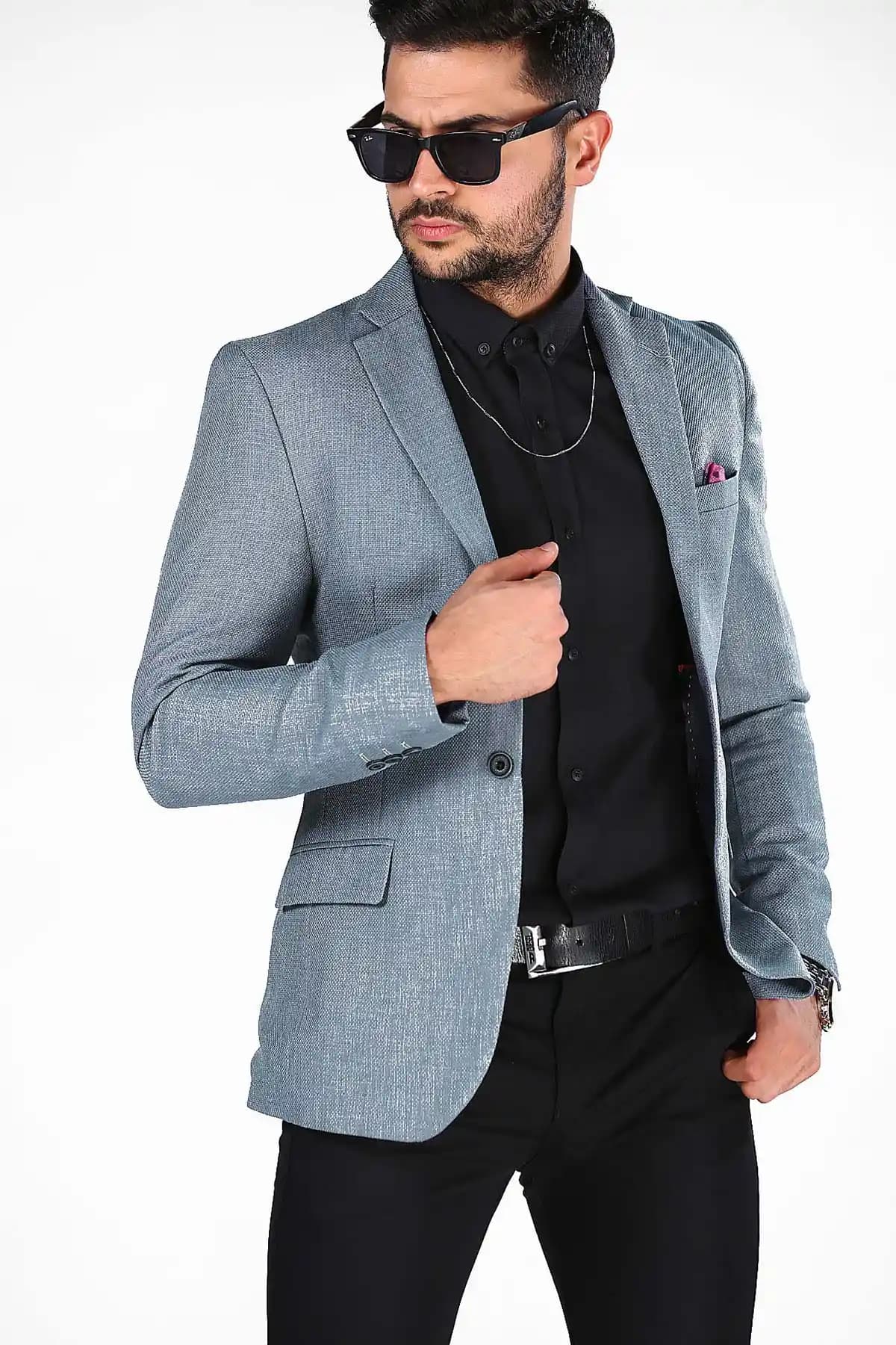 Erkekler İçin Spor Tarzı Kombinler ve Günlük Şıklık Rehberi