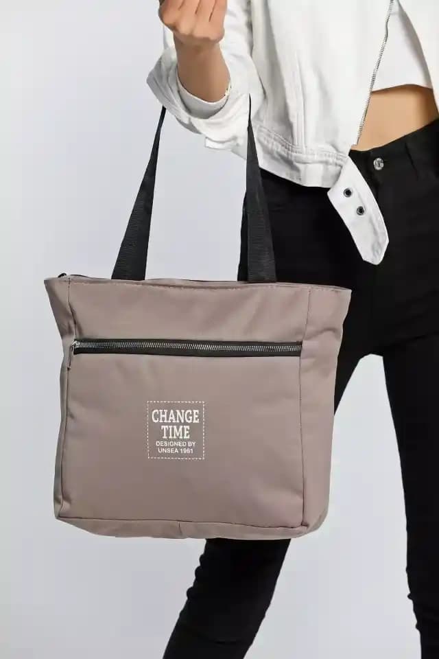 Fermuar Kapaklı Kadın Bez Çantalar: Günlük Kullanım İçin Şık ve Pratik Çözüm