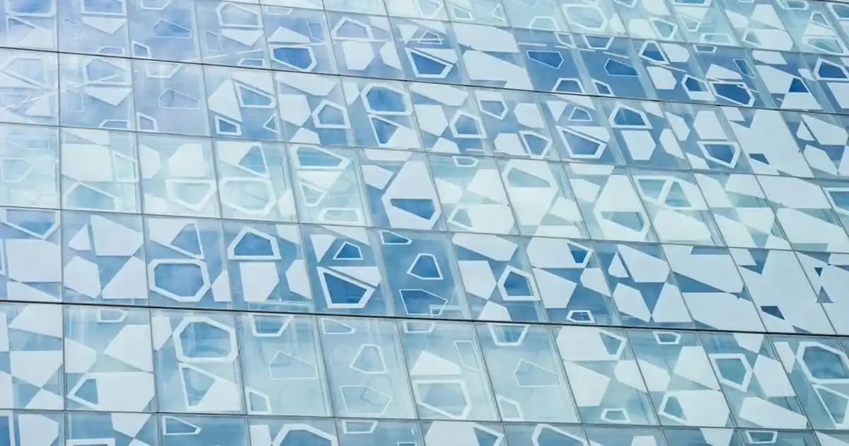 Fermuarlı Kadın Çanta Modelleri: Güvenlik ve Şıklığın Mükemmel Birleşimi