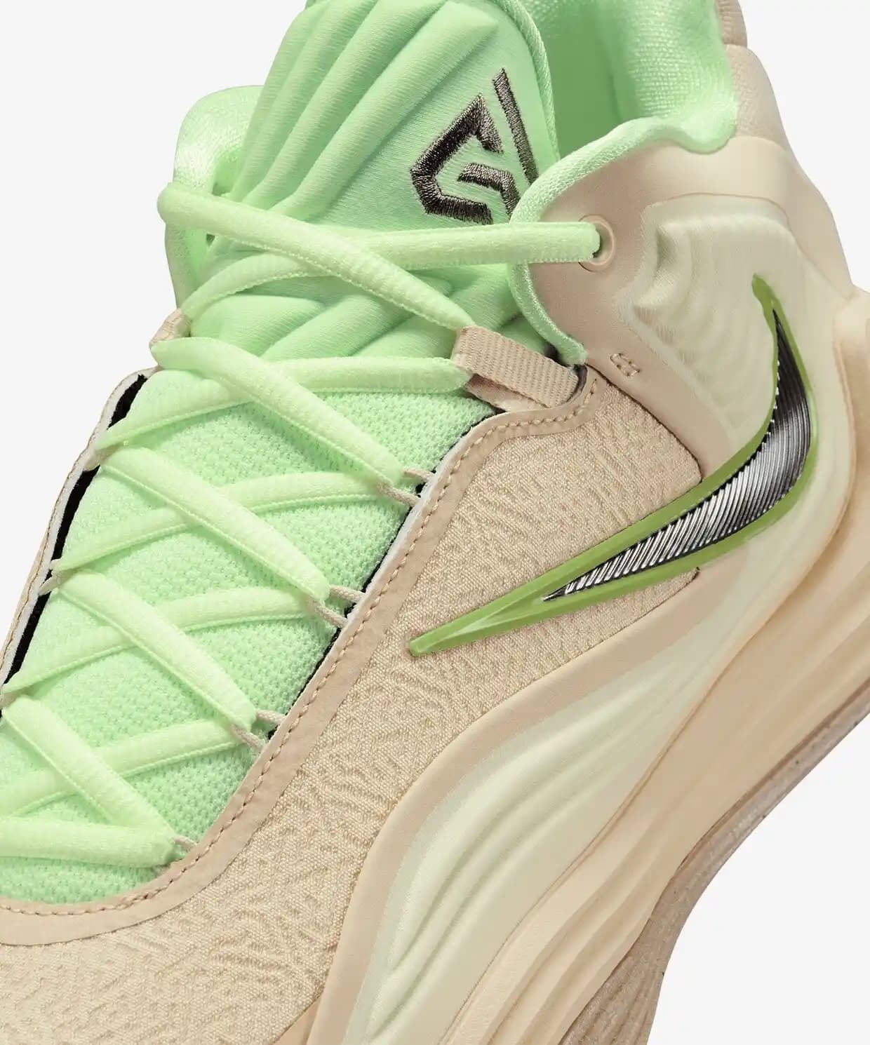 Giannis Koleksiyonlarındaki Basketbol Ayakkabıları: Performans ve Moda Dengesi