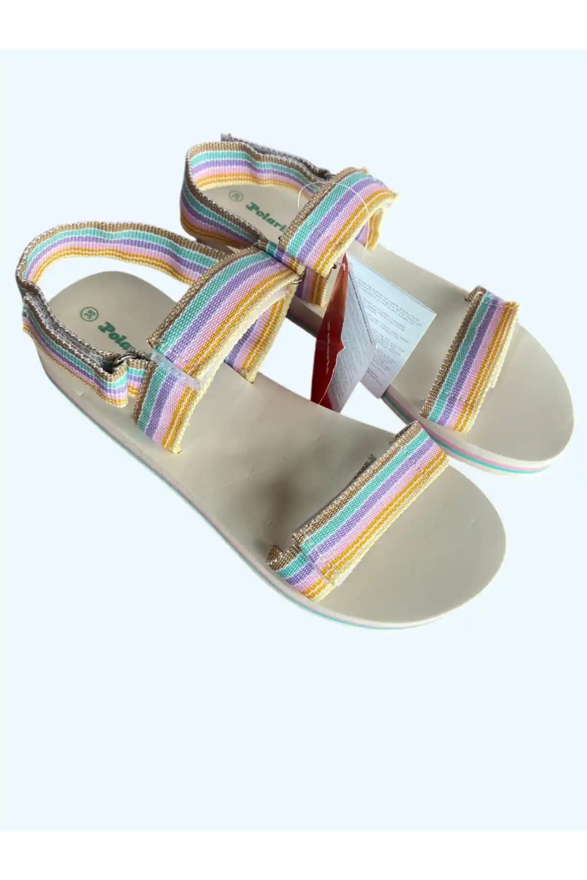 Gökkuşağı Desenli Yaz Sandaletleri: Renkli ve Konforlu Yaz Ayakkabıları Seçenekleri