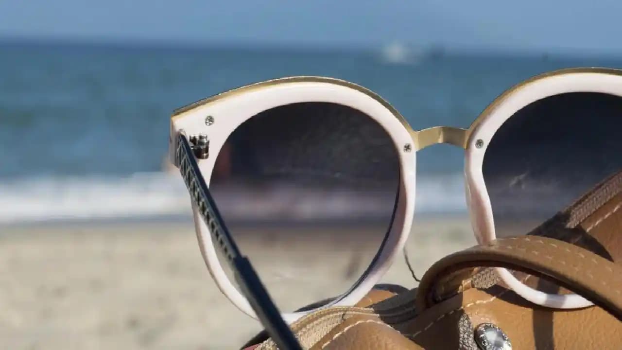 Güneş Gözlüğü Seçiminde Güncel Trendler ve Teknolojik Özellikler Analizi