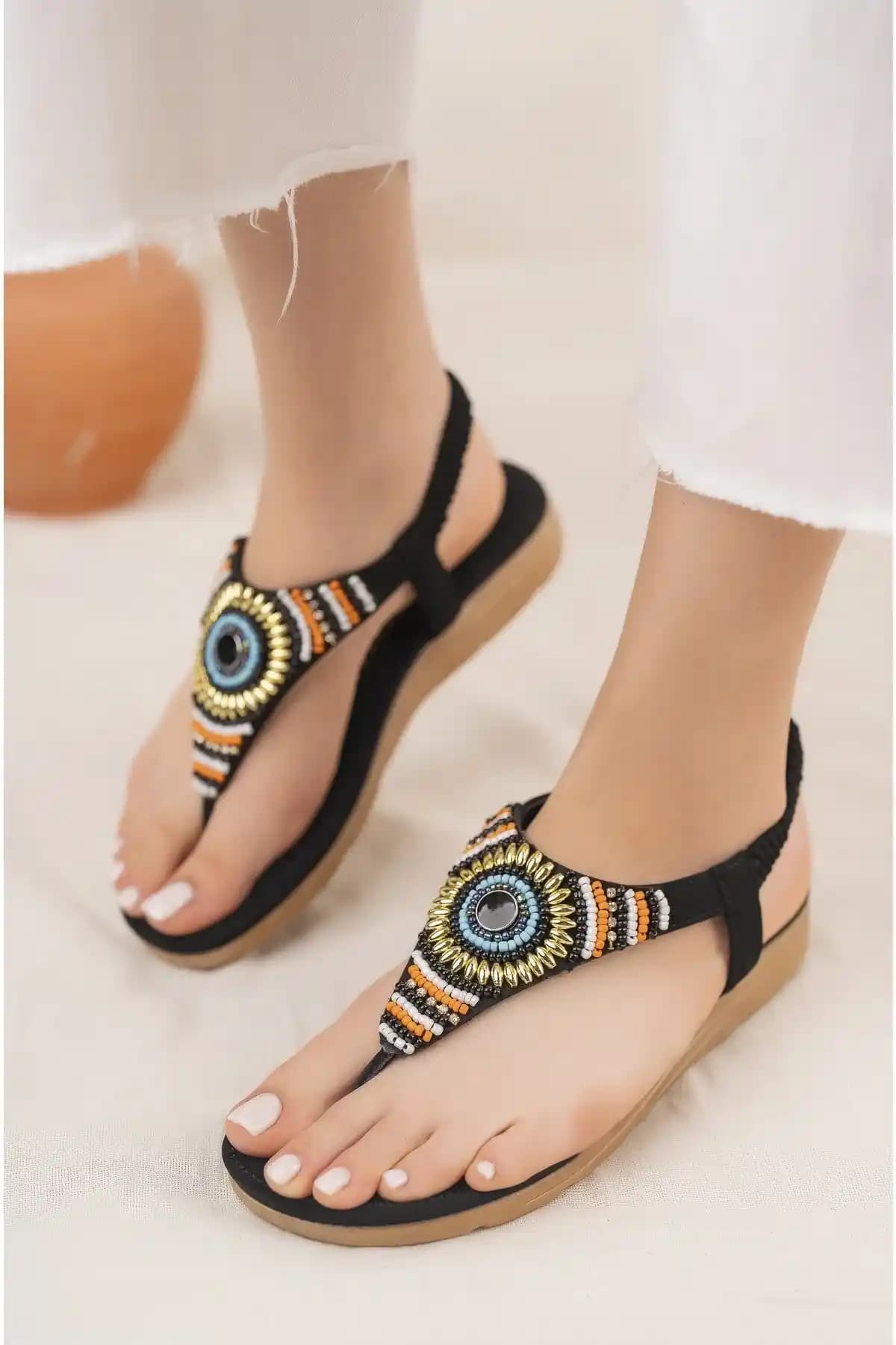 Günlük Kullanım İçin Parmak Arası Sandaletler: Konfor ve İşlevsellik Bir Arada