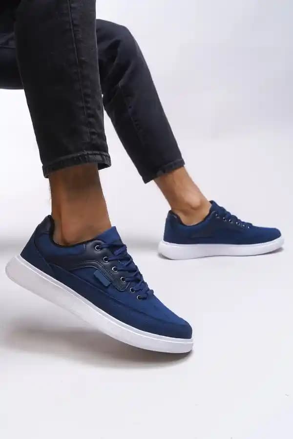 Günlük Şıklık ve Konfor Sunan Lacivert Sneakerlar Hakkında Detaylı Bilgi