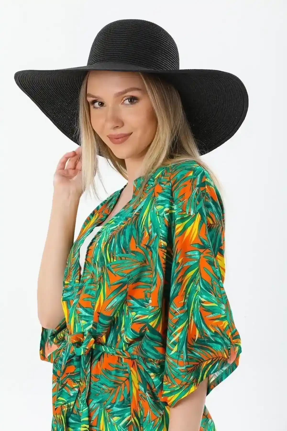 Hasır Şapka Seçimi ve Güncel Trendler: Malzeme, Tasarım ve Kullanım Alanları