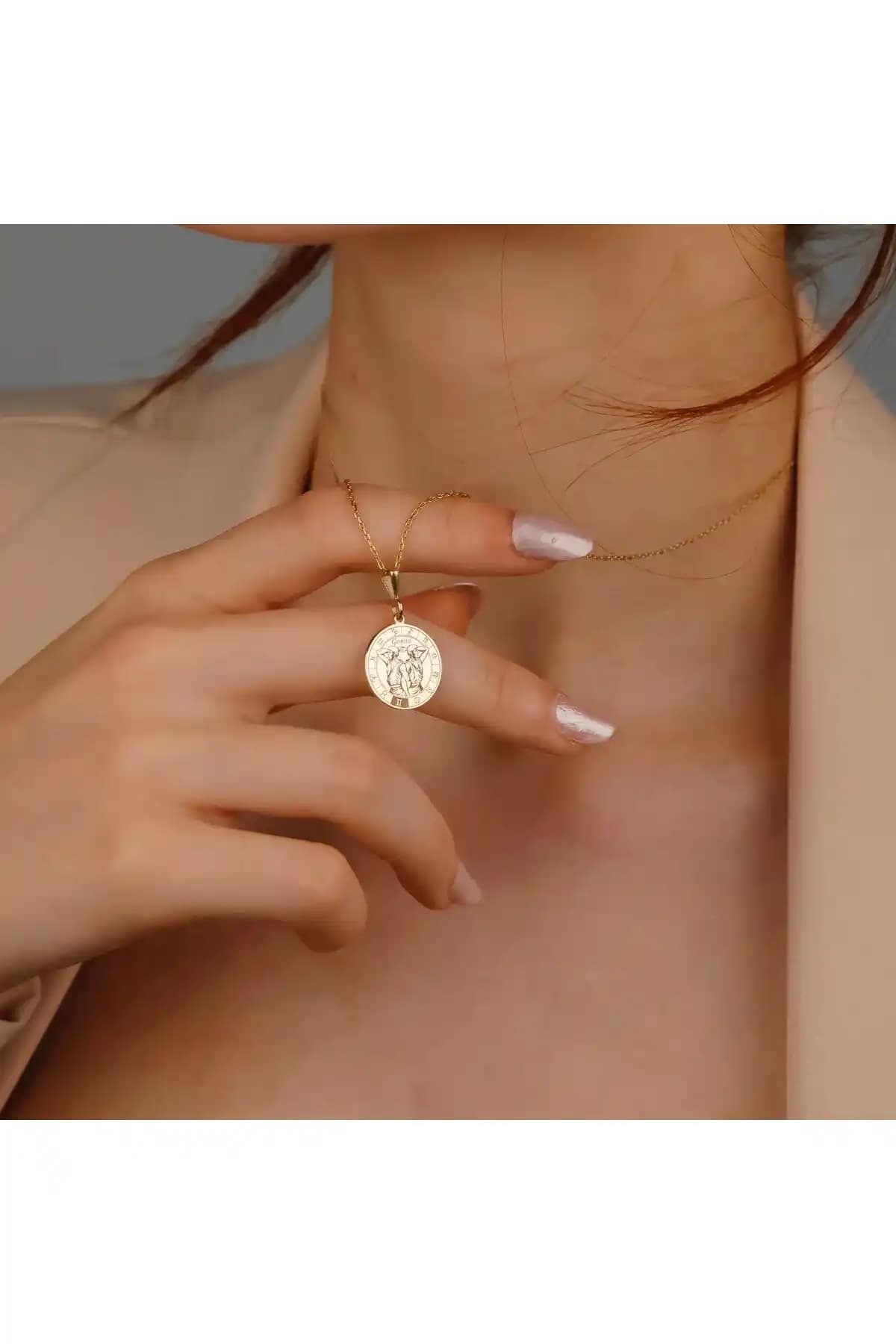 İkizler Burcu İçin Uygun Altın Kaplama Kolye Seçenekleri ve Moda Trendleri
