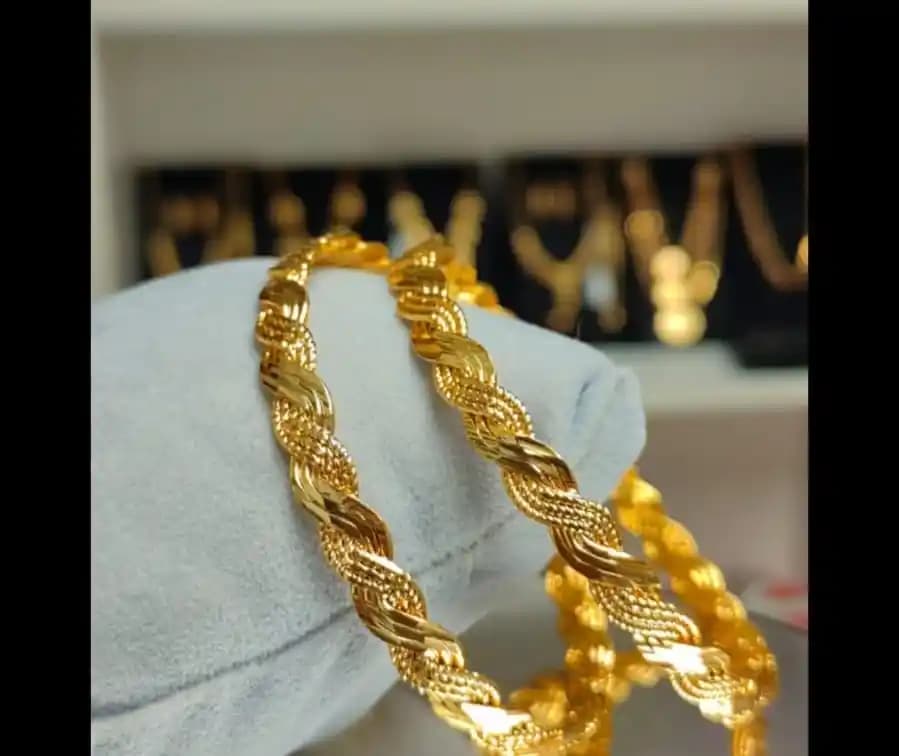 İmitasyon Altın Bilezikler: Kalite, Trendler ve Seçim İpuçları