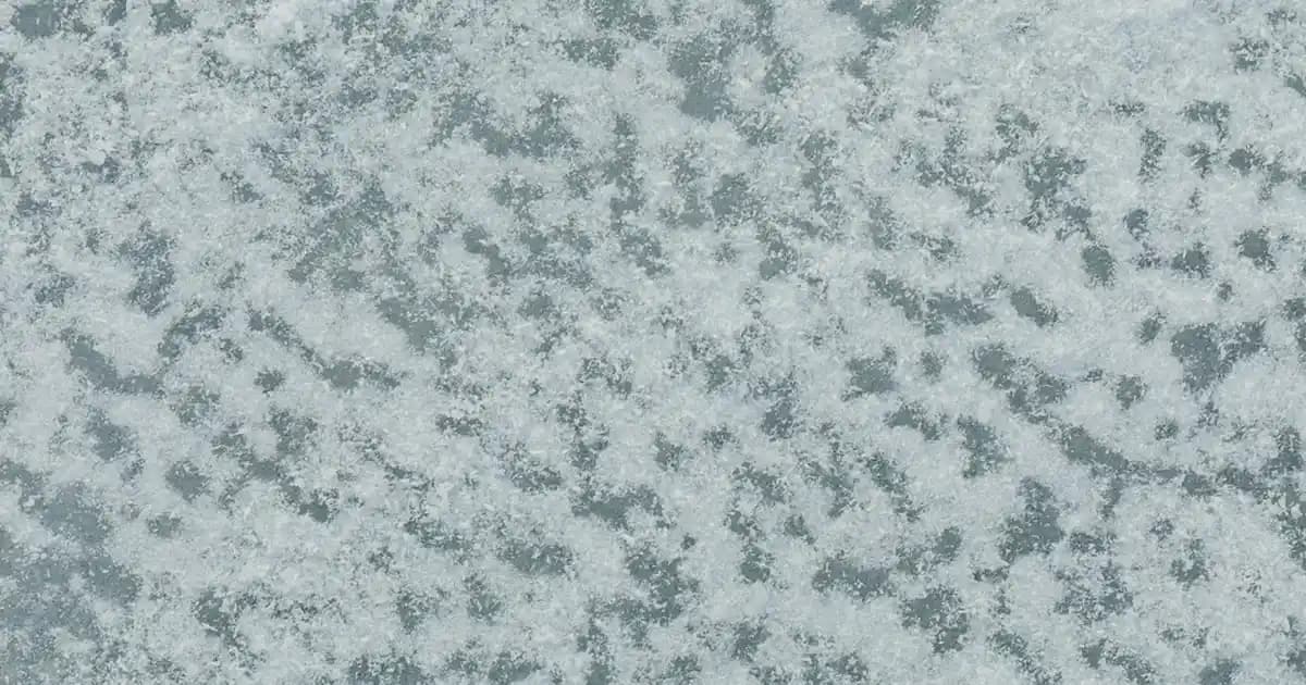 Kadın Dijital Saatlerde Kordon Renkleri ve Malzeme Seçenekleriyle Stil Yaratma Rehberi