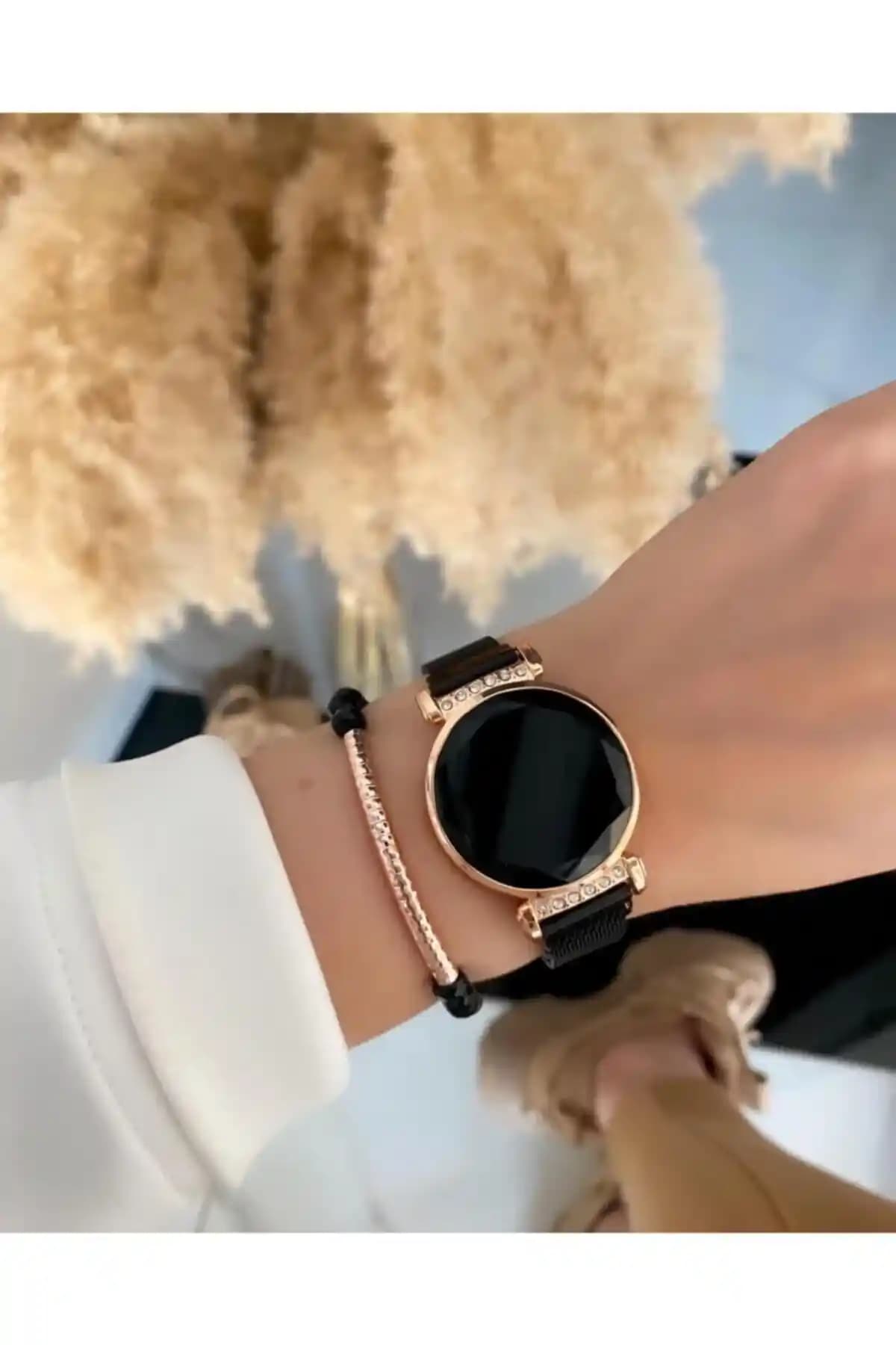 Kadın Dijital Siyah Kordon Saatler: Modern Tasarım ve Fonksiyonelliğin Buluşması