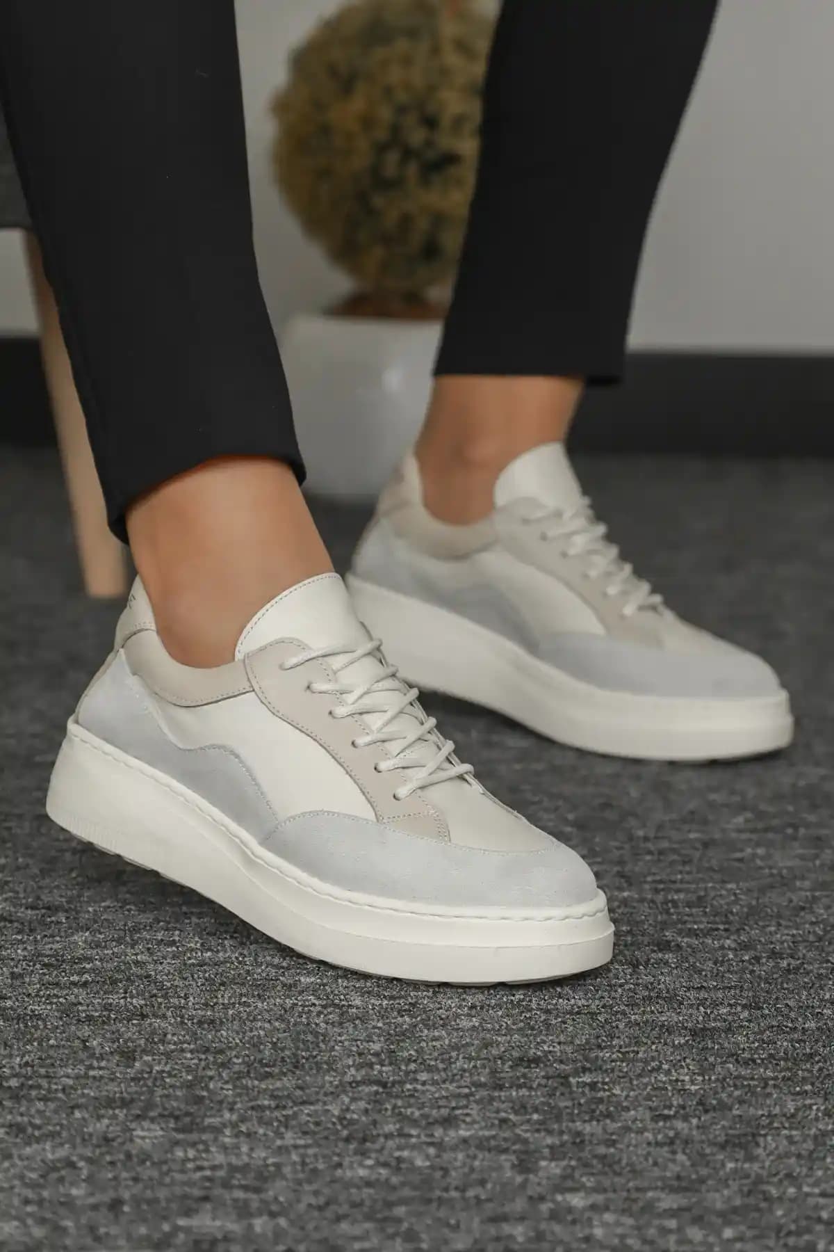 Kadın Günlük Sneaker Modelleri: Trendler, Özellikler ve Kullanım Alanları