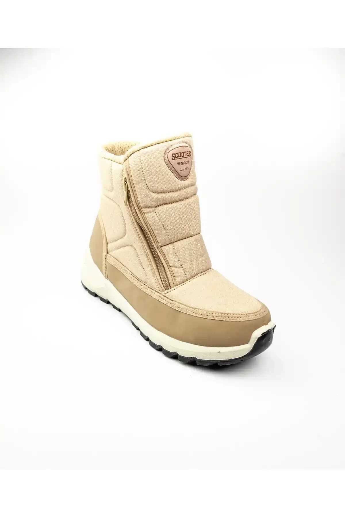 Kadın Scooter Botları Kış Aylarında Güvenlik ve Konfor İçin Doğru Seçenekler