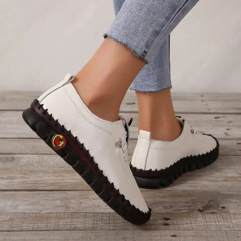 Kadın Slip-On Ayakkabılar: Rahatlık ve Şıklığın Günlük Kullanımda Buluşması