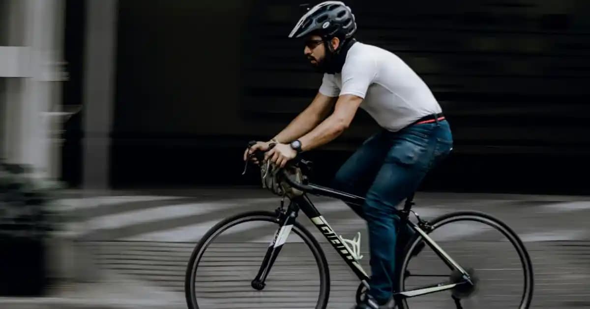 Kadın Tüylü Ev Terlikleri: Konfor ve Güvenlik İçin En İyi Seçenekler