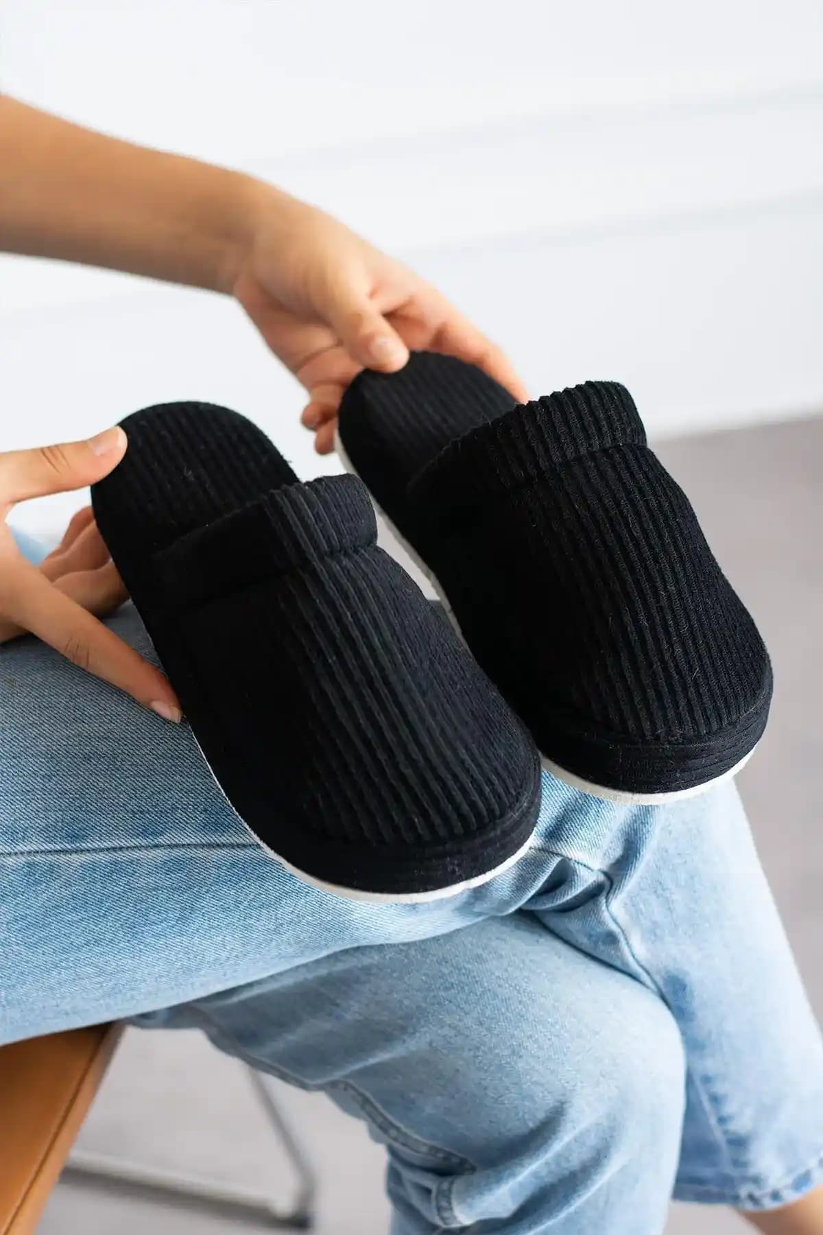 Kadın ve Unisex Ev Terliği Modelleri: Farklar ve Seçim İpuçları