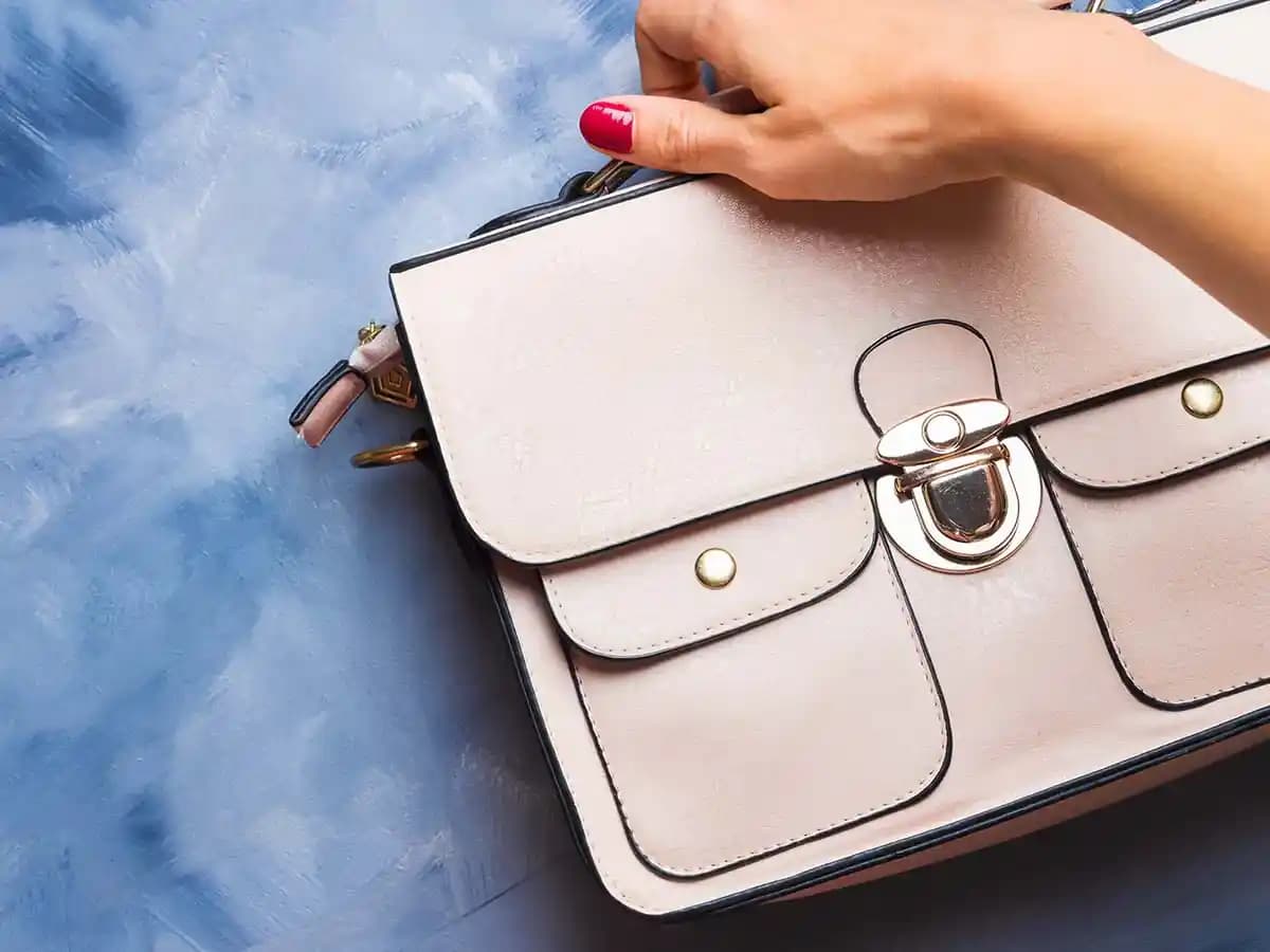 Kadınlar İçin Çanta Seçim Rehberi: Fonksiyonellik ve Stil Dengesi İçin İpuçları