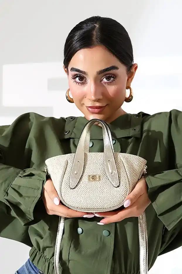 Kadınlar İçin Günlük Kullanım Mini Çantaları: Şıklık ve Pratiklik Bir Arada