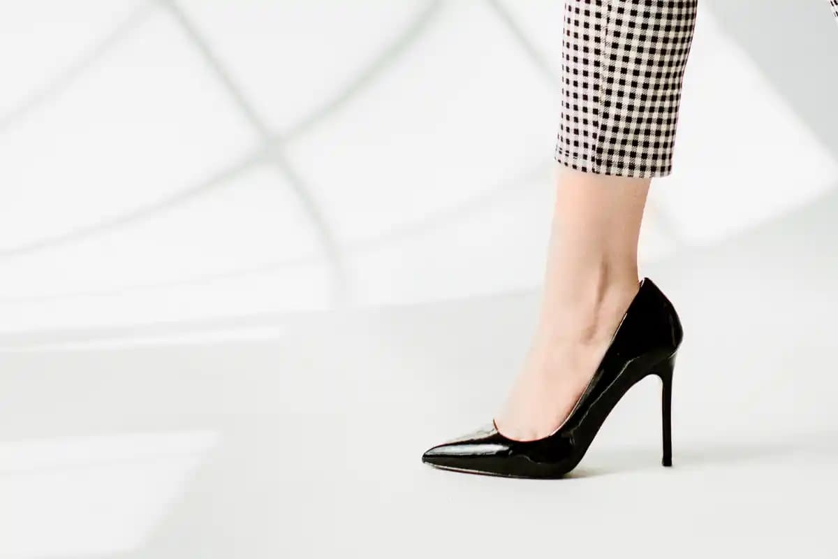 Kadınlar İçin Topuklu Ayakkabı Seçiminde Dikkat Edilmesi Gerekenler ve Trendler