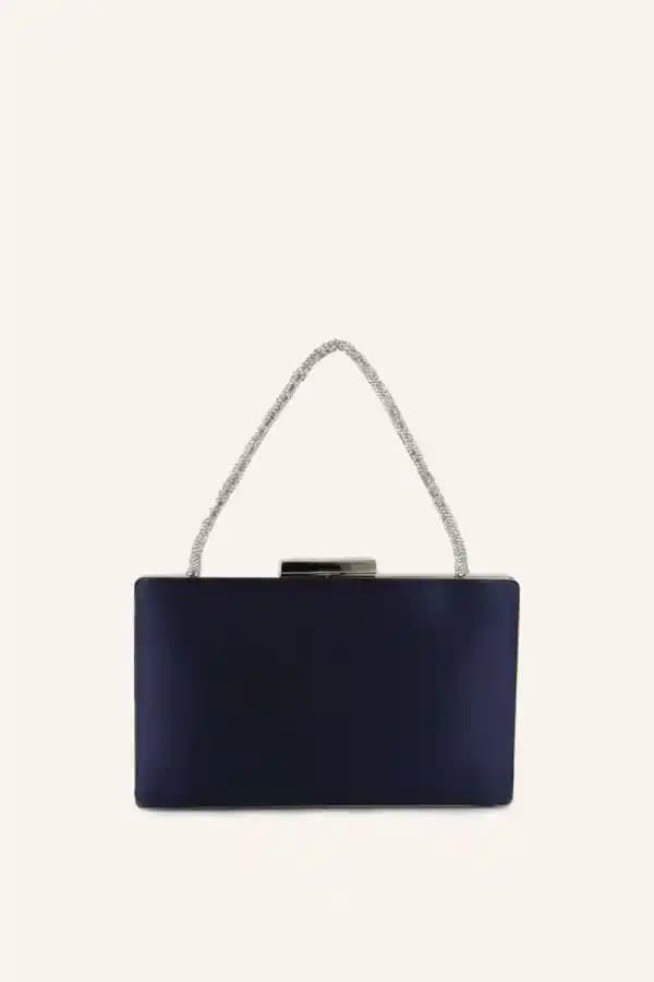 Modern Abiye Çanta Tasarımı ve Elektronik Teknolojilerin Entegrasyonu