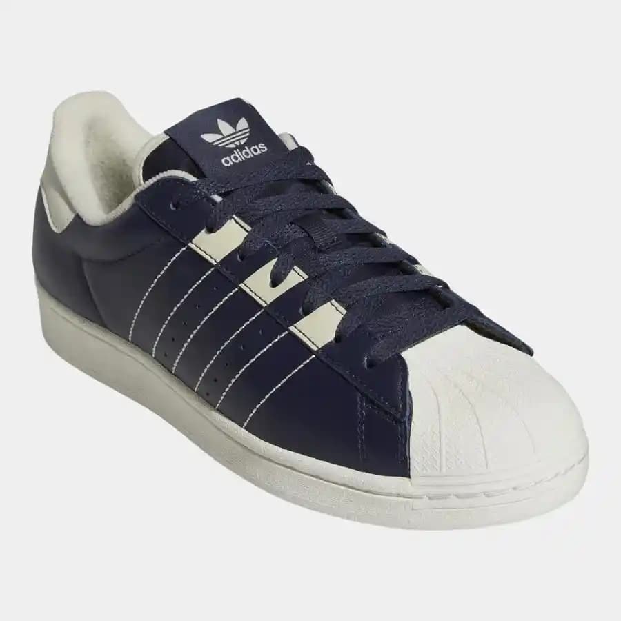 Adidas Retro Erkek Ayakkabıları: Güncel Tasarım Trendleri ve Modern Detaylar