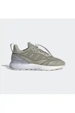 Adidas Spor Ayakkabıları: Konfor ve Şıklık Sunan Modern Tasarımlar ve Teknolojik Yenilikler