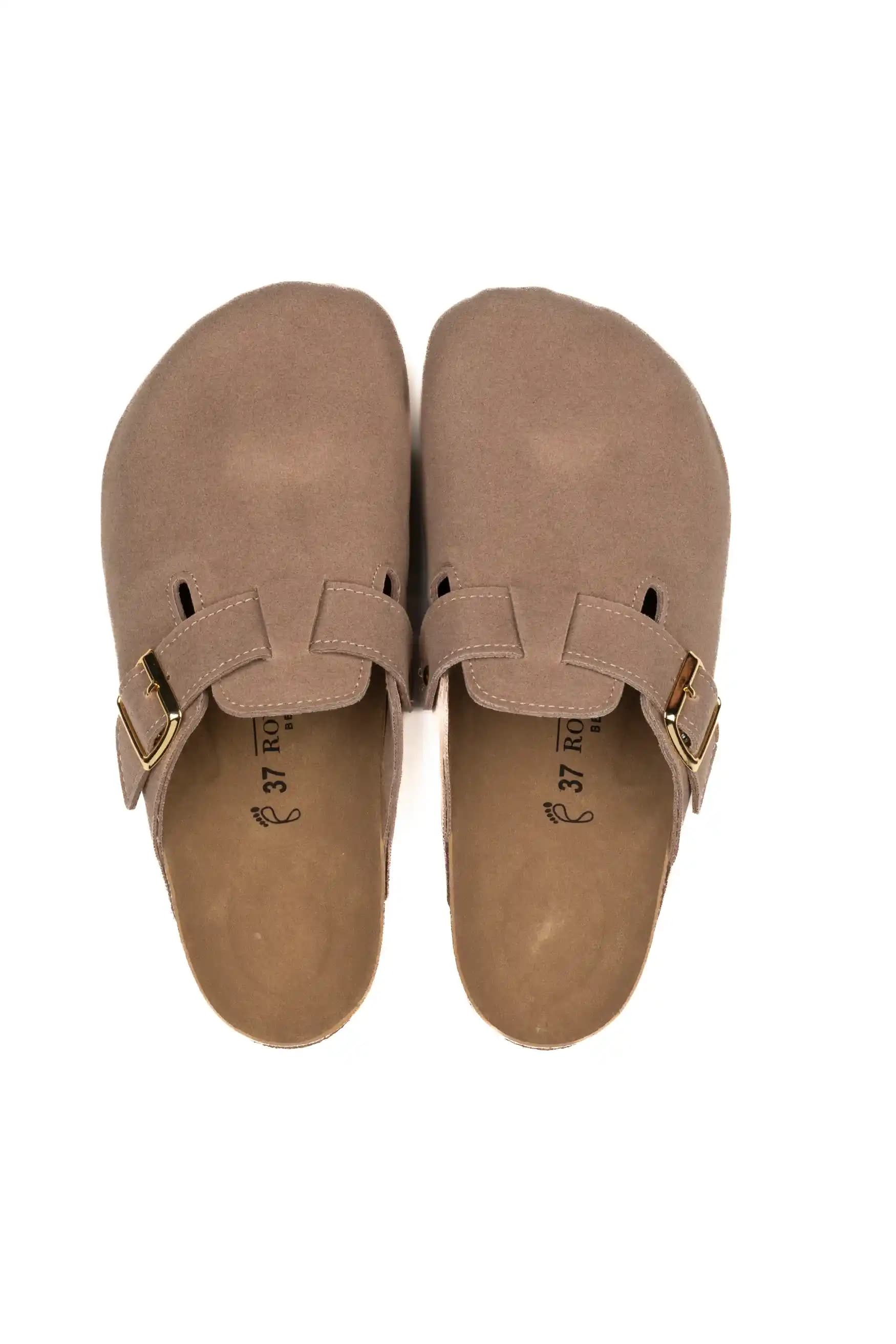 Anatomik Terliklerin Özellikleri ve Güncel Trendler: Sağlıklı ve Şık Terlik Seçenekleri