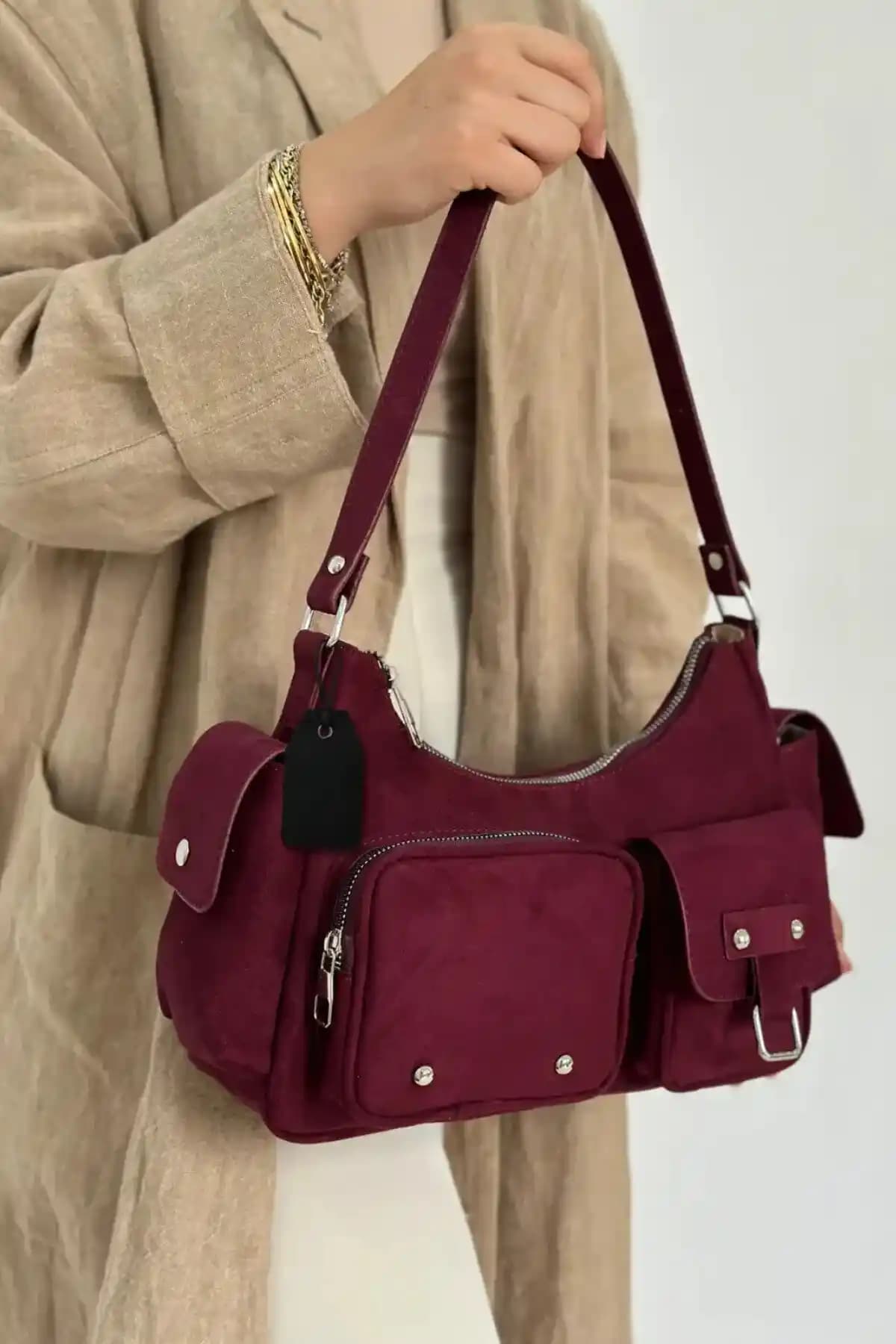 Bordo Kadın Çantaları Günümüz Trendleri ve Kullanım İpuçları