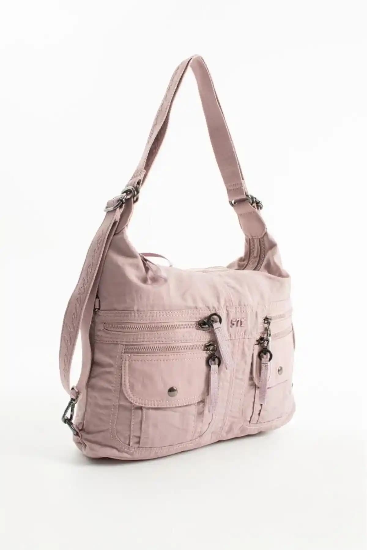 Çapraz Askılı Kadın Çantalarının Fonksiyonellik ve Tasarım Özellikleri Analizi