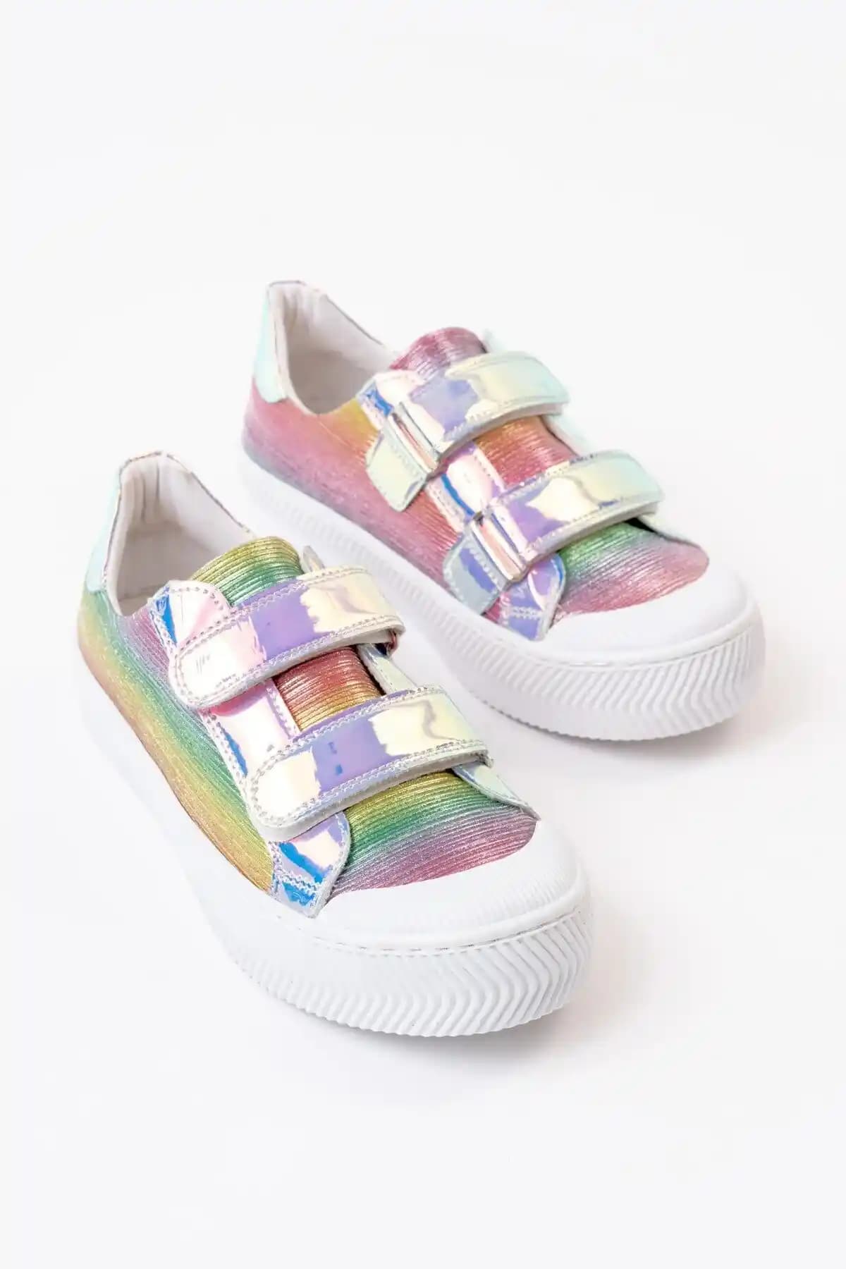 Çocuk Ayakkabısı Seçiminde Rahatlık ve Uyumun Önemi Gelişim ve Sağlık İçin