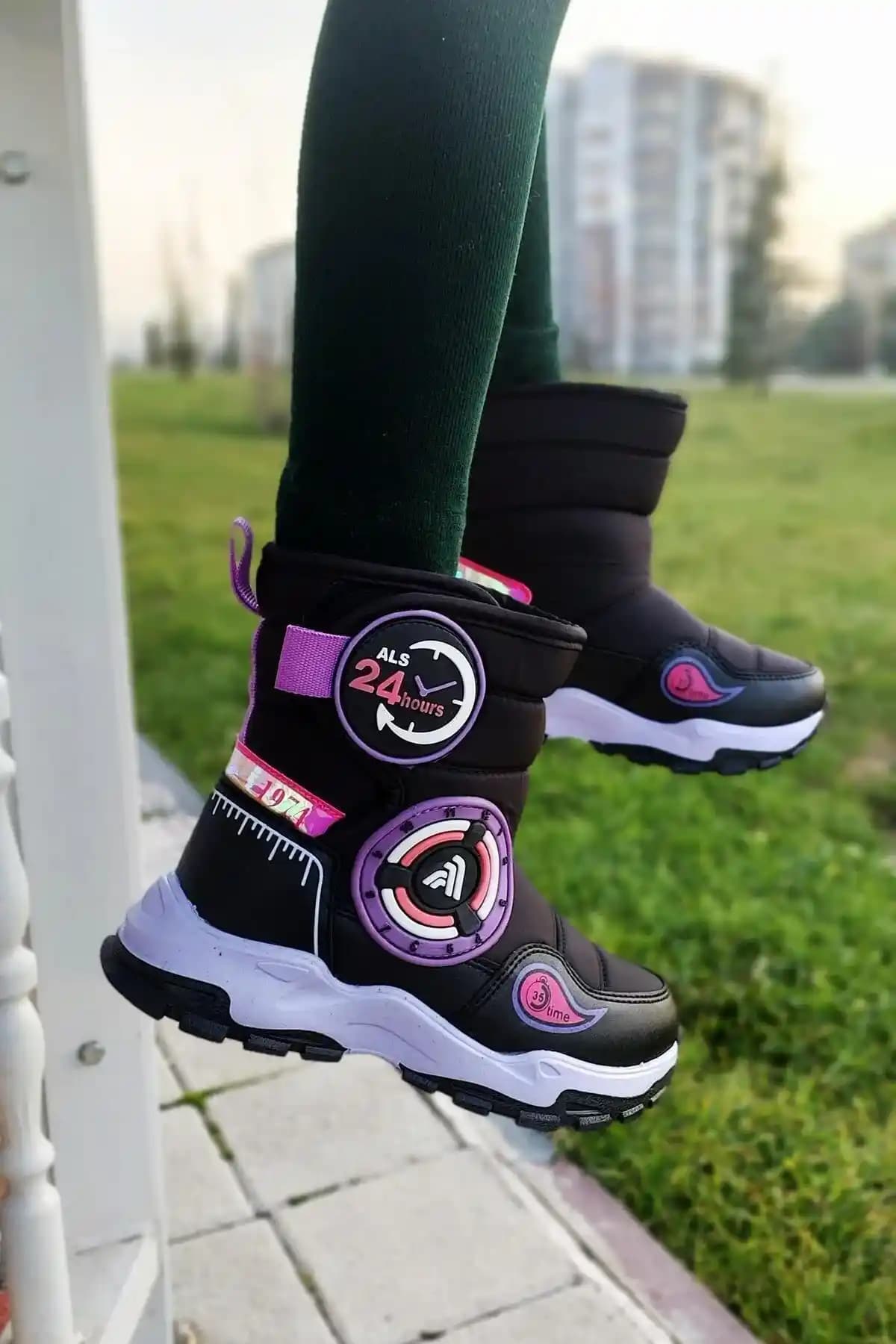 Çocuklar İçin Kışlık Ayakkabı Seçerken Dikkat Edilmesi Gerekenler ve En İyi Modeller